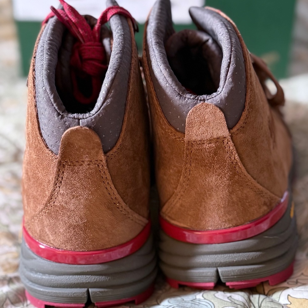 Mens Danner Mountain 600 Hiking Boots - Picture 4 of 6